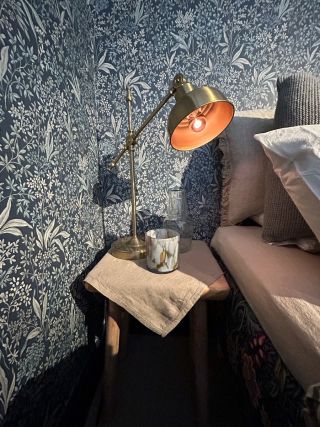 Lill Per sängbord