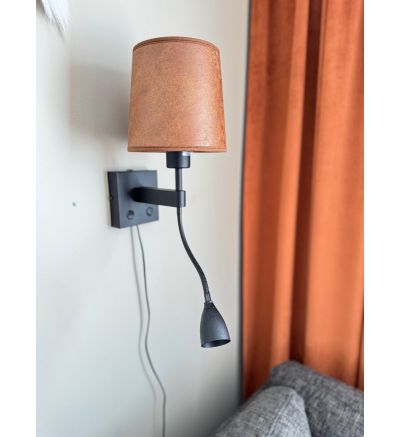 Dual läs vägglampa svart
