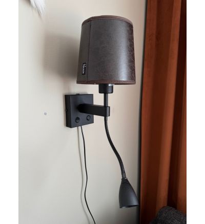 Dual läs vägglampa svart